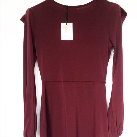 Burgundy dress with ruffle front. Size XS - Picture 2 of 4
